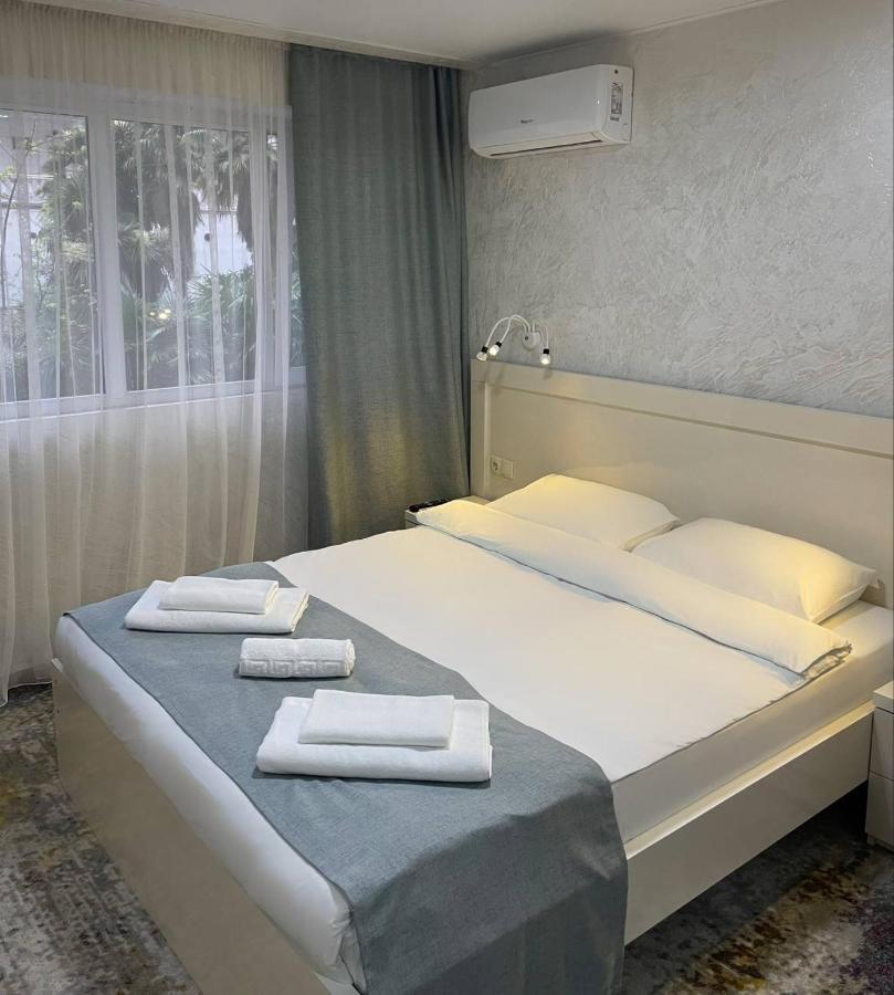 Hotel Sonata Batumi Exterior foto